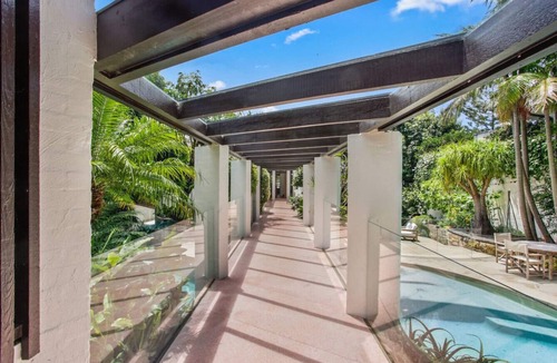 Vaucluse House | Beachfront Hyper Luxury Harbour Sanctuary