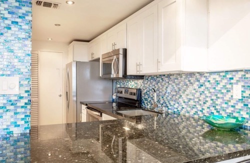 South Beach Apartment | Beachfront in Lincoln Road. Prestigious Condominium. South Beach. Miami Beach.