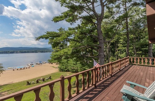 Northville House | Beachfront/Lakefront/Mountain-view Chalet