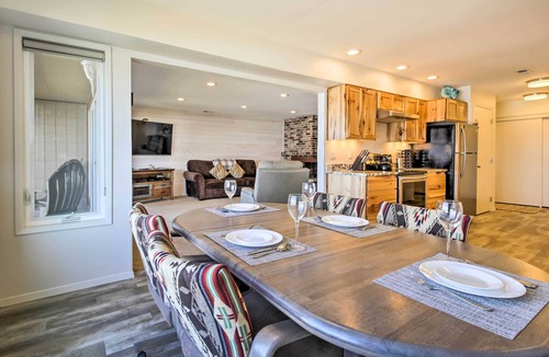 Lincoln Beach Condo | Beachfront Lincoln City Condo-Patio & Pool Access!