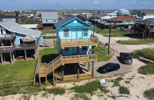 Surfside Beach House | Beachfront Luxe! Recent Build! On Sand Pet Friendly! Ocean Front! Restaurants!
