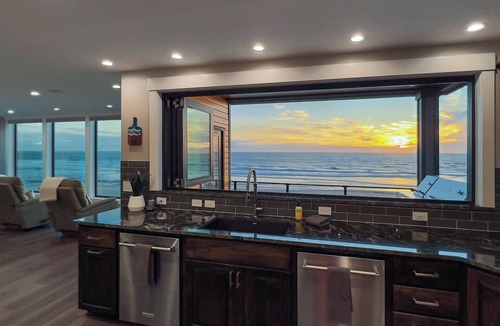 Rockaway Beach House | Beachfront Luxury, HotTub, Spa, Big Arcade, Open Layout, 4 Owner Suites, FirePit