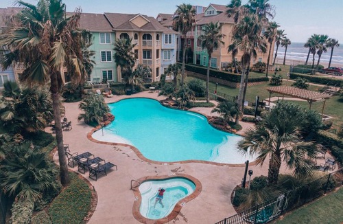 Galveston Apartment | Beachfront luxury at Dawn 1036