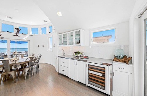 Harvey Cedars House | Beachfront Luxury - Newly Updated in Harvey Cedars!