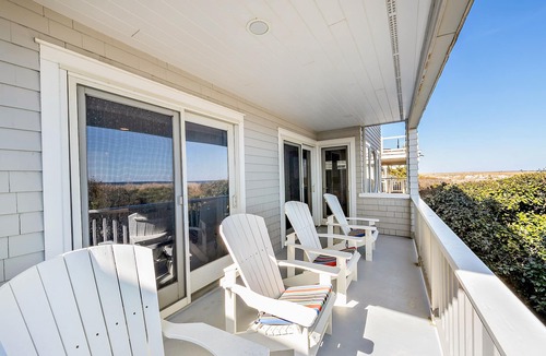 Harvey Cedars House | Beachfront Luxury - Newly Updated in Harvey Cedars!