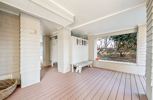 Harvey Cedars House | Beachfront Luxury - Newly Updated in Harvey Cedars!