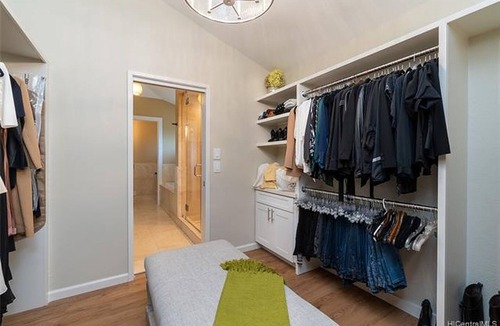 Portlock Villa | Beachfront Luxury Villa