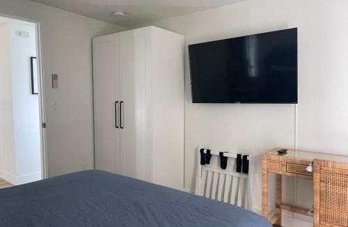 Priest Point House | Beachfront Luxury with 4BR and Views