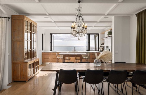 Papamoa Beach House | Beachfront Mediterranean Villa