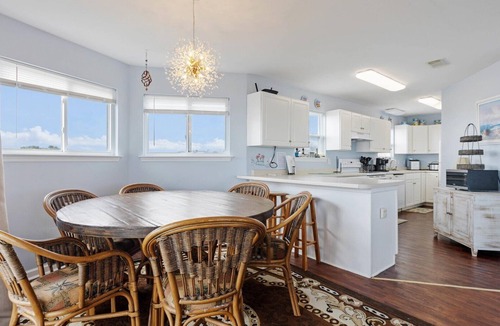 Alligator Point House | BEACHFRONT MILLION DOLLAR VIEWS PANORAMIC GULF SUNRISE! Book Summer Escape Today