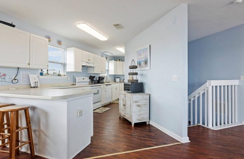 Alligator Point House | BEACHFRONT MILLION DOLLAR VIEWS PANORAMIC GULF SUNRISE! Book Summer Escape Today