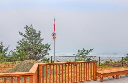 Moclips House | Beachfront Moclips Retreat w Hot Tub Fire Pit