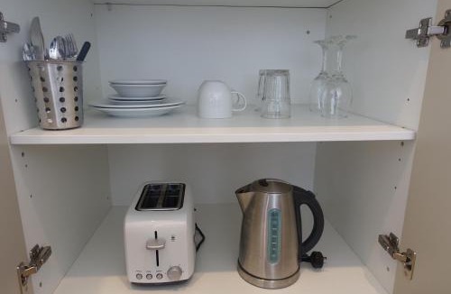 Apollo Bay Hotel | Beachfront Motel