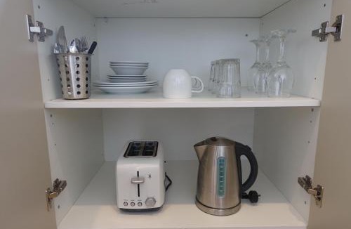 Apollo Bay Hotel | Beachfront Motel