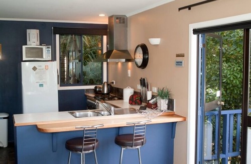 Coromandel Apartment | Beachfront Bliss ~ Upper Deck Apartment