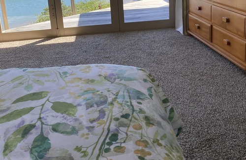 Whangaruru House | Beachfront