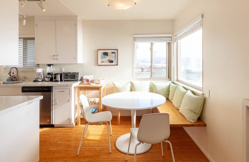 Sharp Park House | Beachfront Ocean Views 20 Mins to SF!