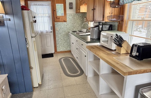 Gray Cabin | BEACHFRONT ON LITTLE SEBAGO LAKE