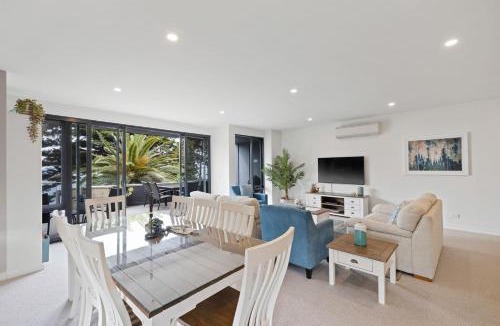 Cowes House | Beachfront on the Esplanade