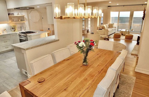 Peninsula House | Beachfront on the Peninsula - World Cup Nearby!