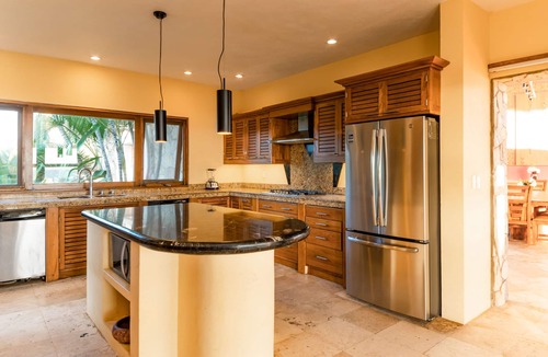 Barra de Colotepec Villa | Beachfront Open-Air Oasis