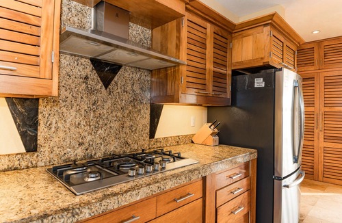 Barra de Colotepec Villa | Beachfront Open-Air Oasis