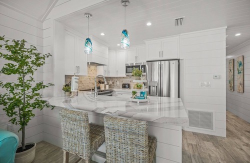 Holmes Beach Condo | ~ BEACHFRONT PARADISE 1 ~ YES, THAT'S YOUR VIEW! ~ SPECIALS ~