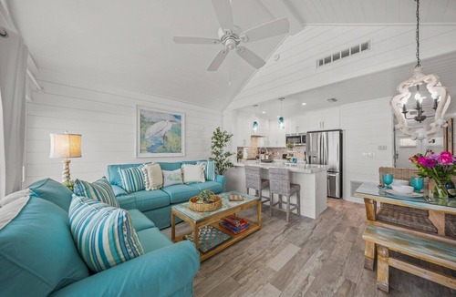 Holmes Beach Condo | ~ BEACHFRONT PARADISE 1 ~ YES, THAT'S YOUR VIEW! ~ SPECIALS ~