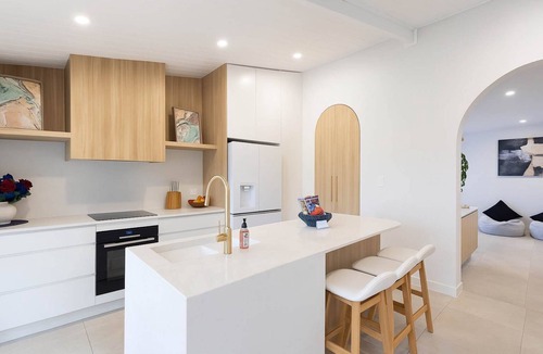 Pallarenda House | Beachfront Pet-Friendly Home with Pool & Studio Apt