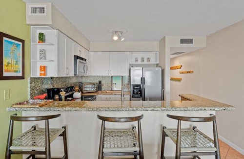 San Jacinto Condo | Beachfront | Pool | Hot Tub