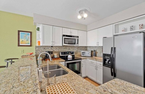 San Jacinto Condo | Beachfront | Pool | Hot Tub