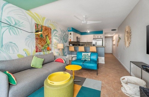 San Jacinto Condo | Beachfront | Pool | Hot Tub
