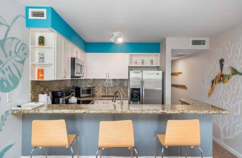 San Jacinto Condo | Beachfront | Pool | Hot Tub