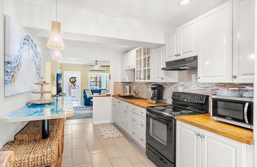 Port Canaveral House | ⛱️ BEACHFRONT PRIVATE BEACH HOUSE 🚀🌴👙🚢