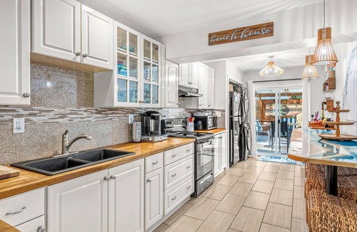 Port Canaveral House | ⛱️ BEACHFRONT PRIVATE BEACH HOUSE 🚀🌴👙🚢