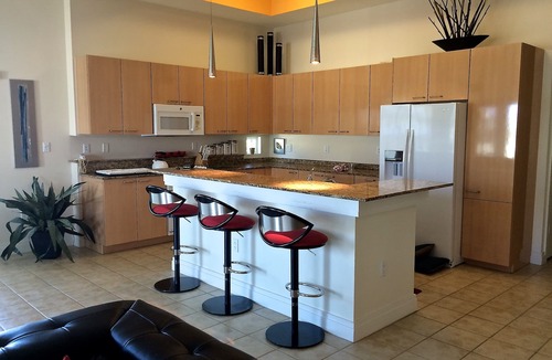 Siesta Key Condo | Beachfront Property - Luxury Penthouse - Great Location!