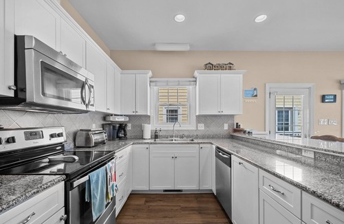 North Topsail Beach Villa | Beachfront Pvt Hot Tub & Heated Pool + Elevator