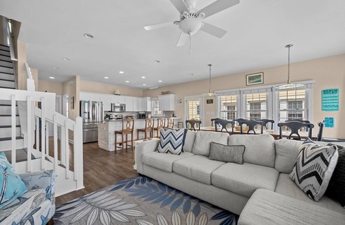 North Topsail Beach Villa | Beachfront Pvt Hot Tub & Heated Pool + Elevator