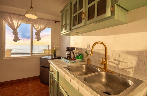 Costa Apartment | BEACHFRONT Relaxation 1 Bedroom Apt