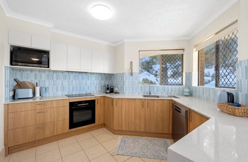 Bilinga Apartment | Beachfront Relaxing Getaway