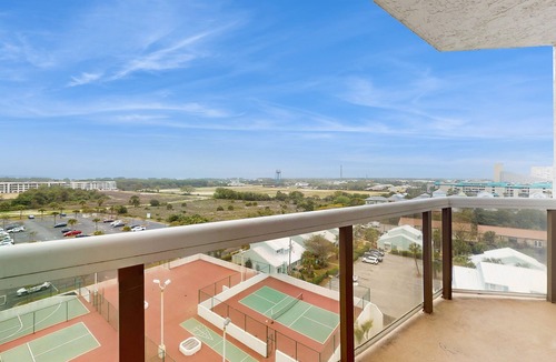 Miramar Beach Apartment | Beachfront resort studio with pool, hot tub, & easy beach access