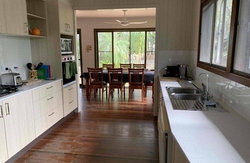 Toogoom House | Beachfront Rest - Absolute Beachfront!