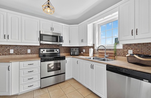 Beresford House | *Beachfront Retreat*Stunning Views*Paddle*Relax