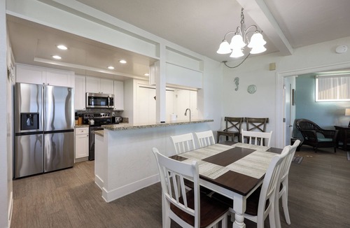 South Oceanside Condo | Beachfront Retreat