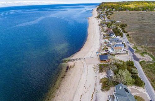 Wading River House | Beachfront Romance: Rustic Home w/Private Beach