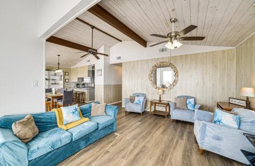 Galveston House | Beachfront Serenity in Galveston! Group-Ready Home