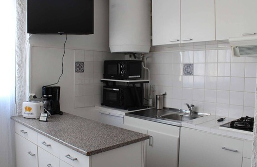 Port-la-Nouvelle Apartment | Beachfront Studio with Sea View in Port-la-Nouvelle – Sleeps 4