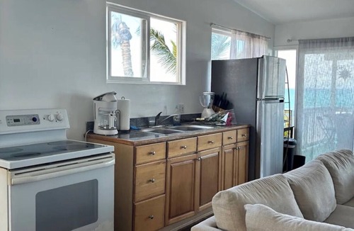 Pupukea Apartment | Beachfront Studio in North Shore - Upper Unit