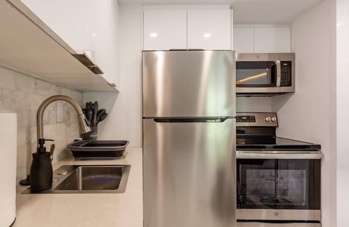 South Pointe Condo | BEACHFRONT Stunning 2 Bed 2 Bath w/Free Parking