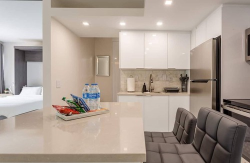 South Pointe Condo | BEACHFRONT Stunning 2 Bed 2 Bath w/Free Parking